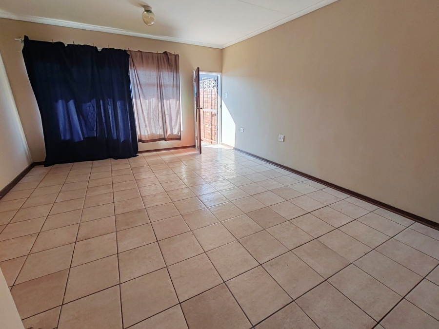 2 Bedroom Property for Sale in Potchefstroom North West
